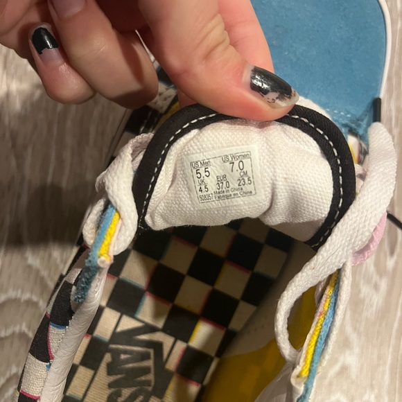 vans - Picture 5 of 5